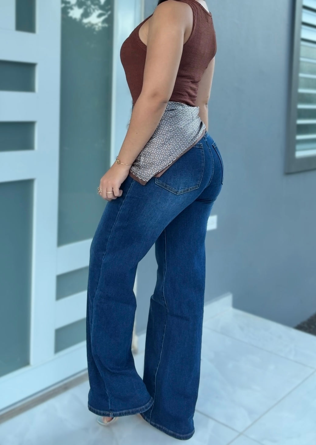 Button Detail Top