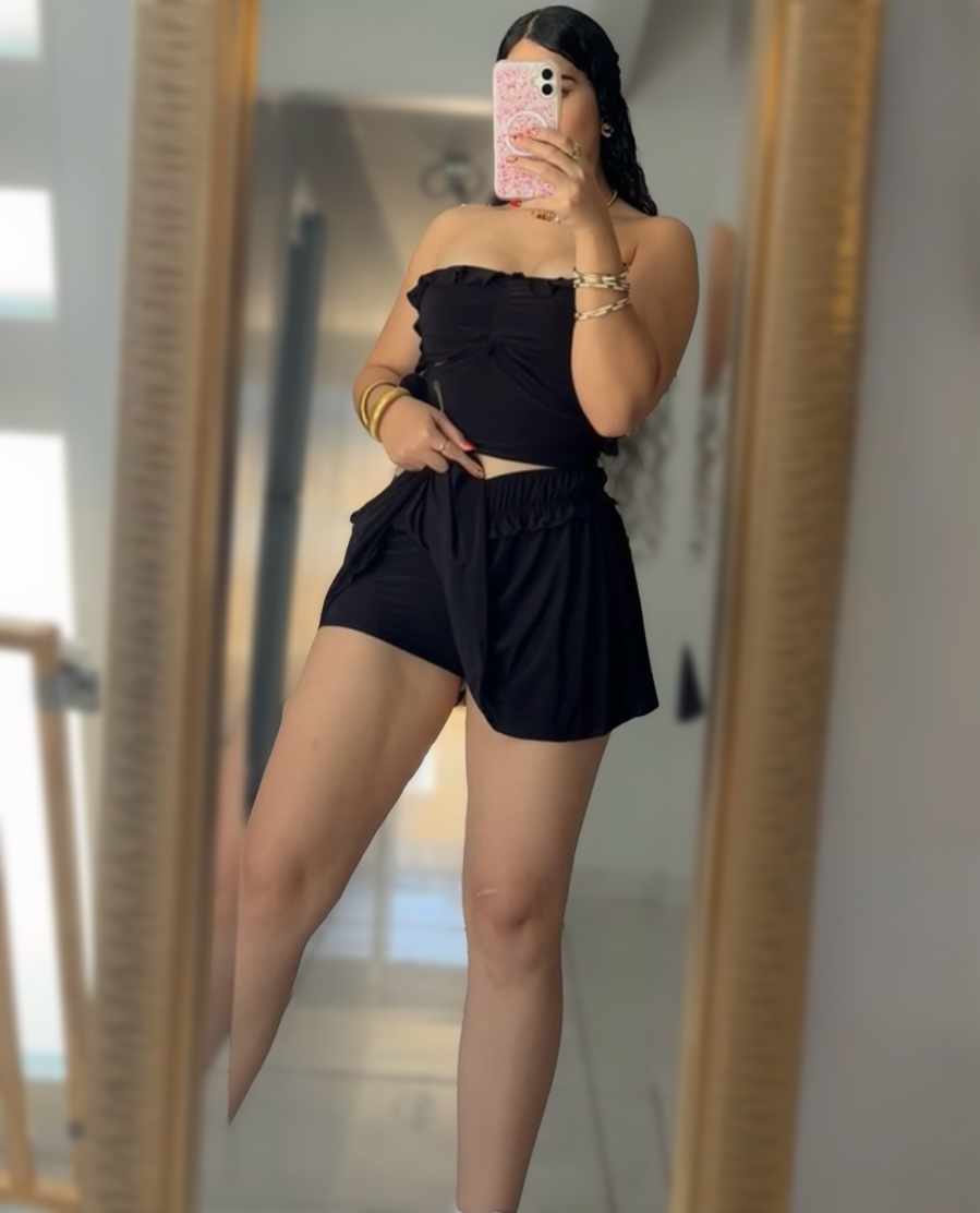 Noir Ruffle Set
