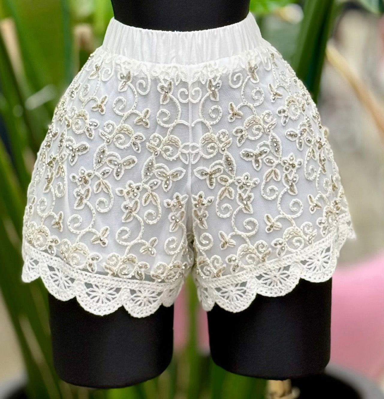 White Bloom Short