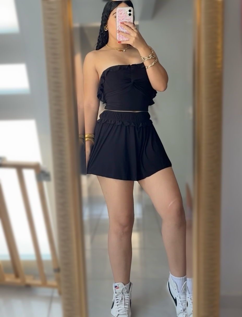 Noir Ruffle Set