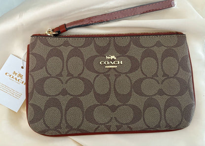Wristlet Coach